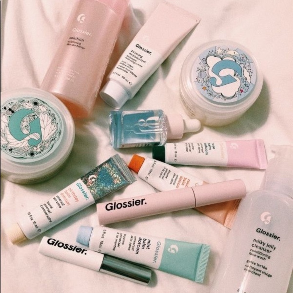 10% OFF GLOSSIER CODE